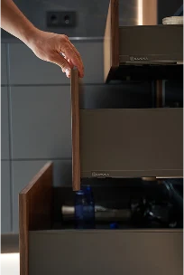 Кухонные ящики Blum Tandembox с эргономичным дизайном и плавным скольжением для качественных кухонь